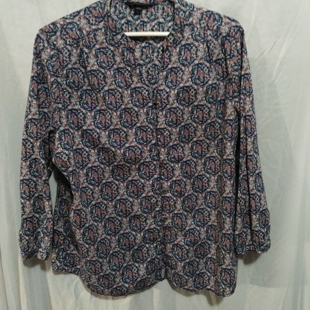 Lands End Womans Button Down Shirt Size 14 P Thin Long Sleeve